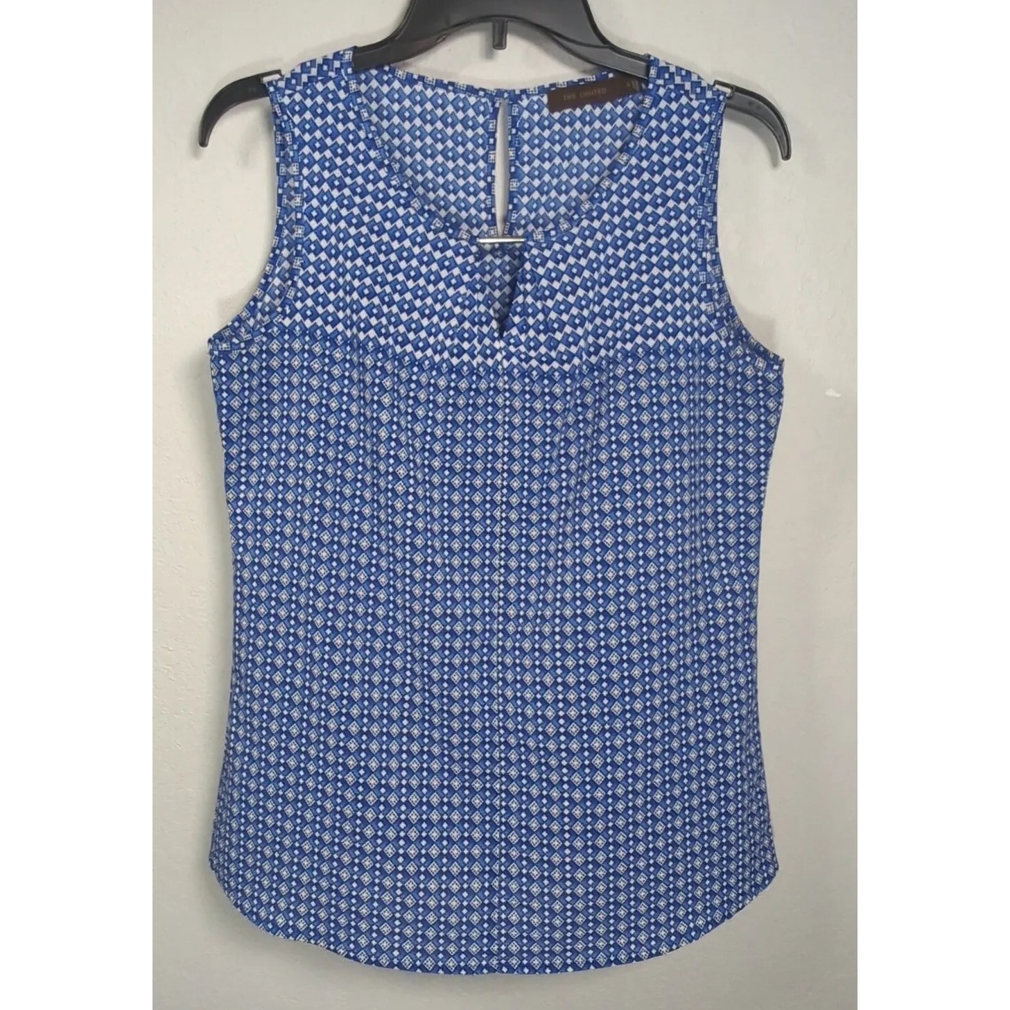 The Limited Tank Sleeveless Blouse Blue Print W/ Metal Accent Size S
